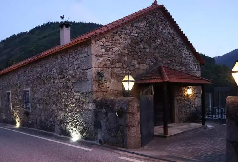 Aamiaismajoitus (B&B) Alojamento Santa Clara