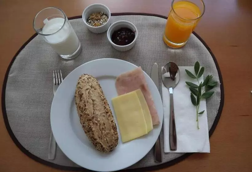 Aamiaismajoitus (B&B) Alojamento Santa Clara