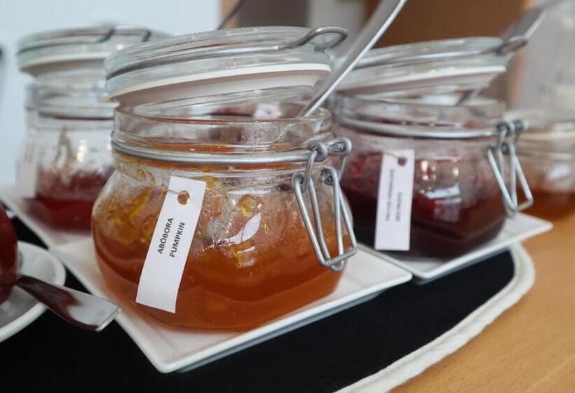 تختخواب و صبحانه Alojamento Santa Clara