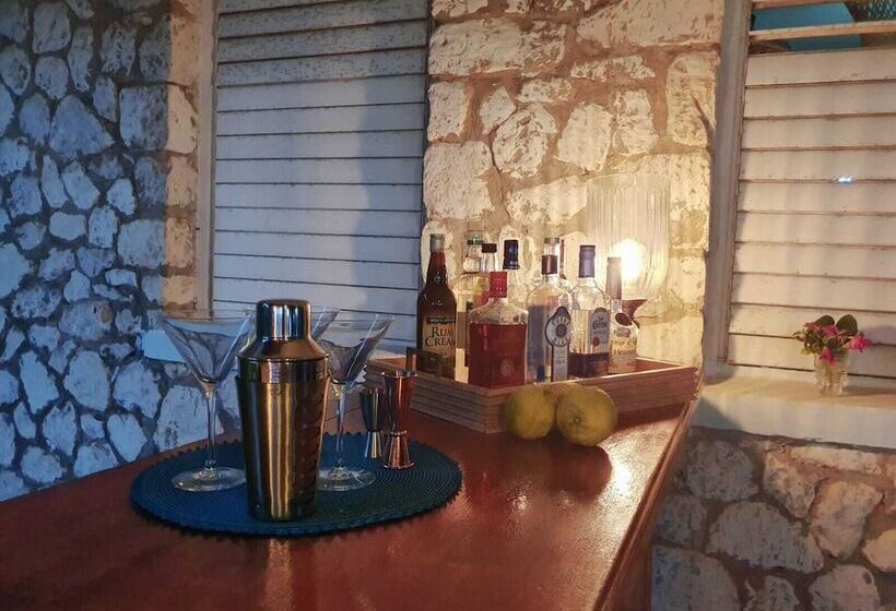 تختخواب و صبحانه Sorrel Bay Retreat Aka Natanias