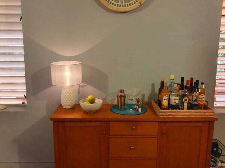 تختخواب و صبحانه Sorrel Bay Retreat Aka Natanias