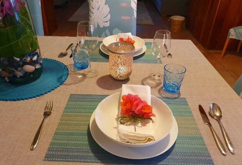 تختخواب و صبحانه Sorrel Bay Retreat Aka Natanias