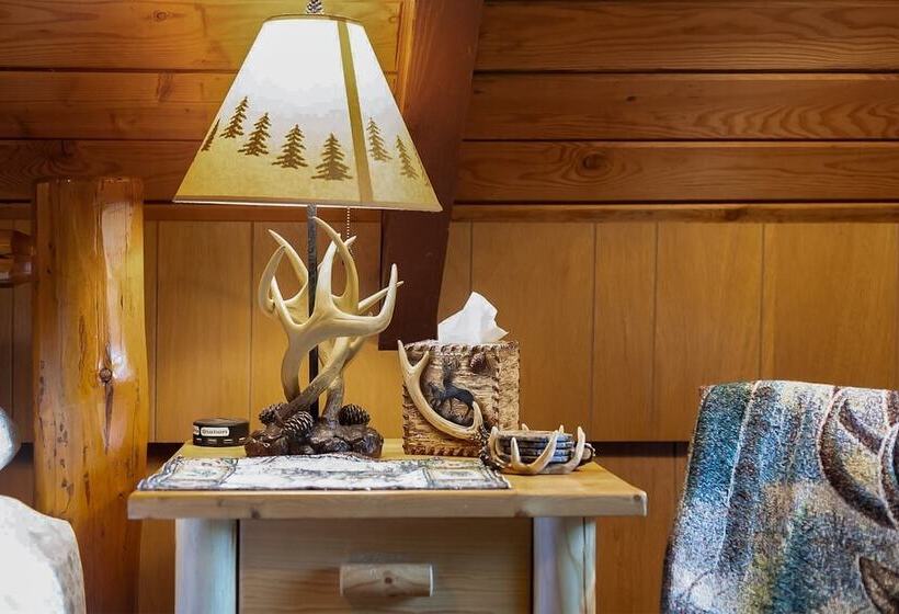 Elk Country Cabin