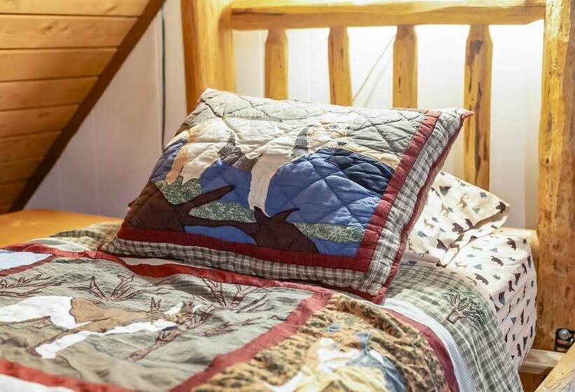 Elk Country Cabin