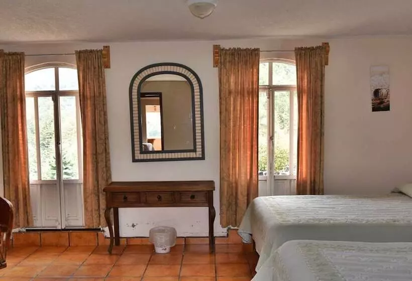 ホテル And Restaurant Los Arcos