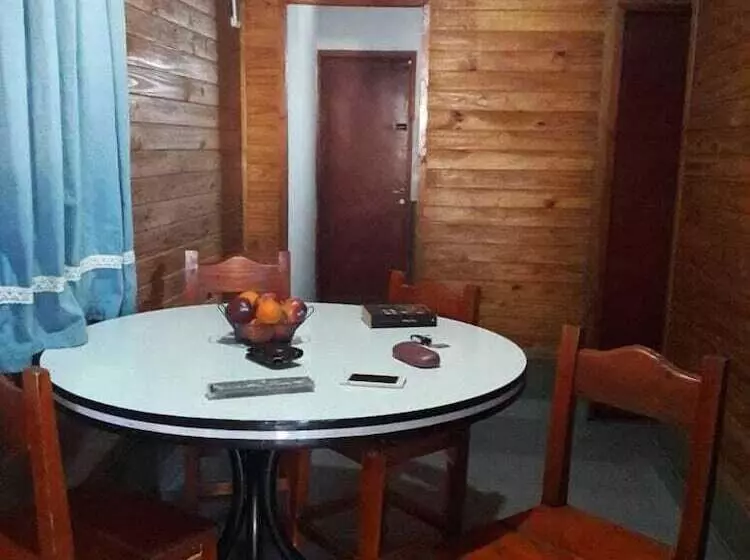 Hotelli Cabañas Y Hostal Las Marias