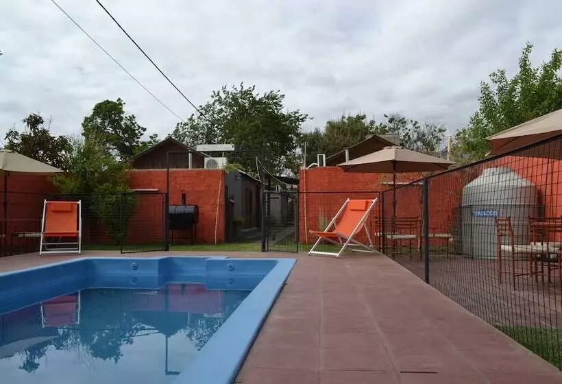 Hotelli Cabañas Y Hostal Las Marias