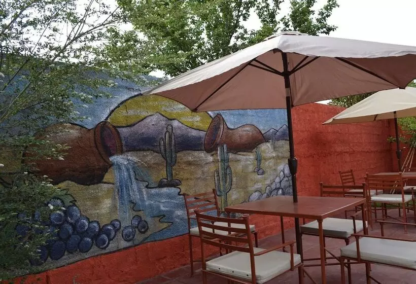 Hotelli Cabañas Y Hostal Las Marias