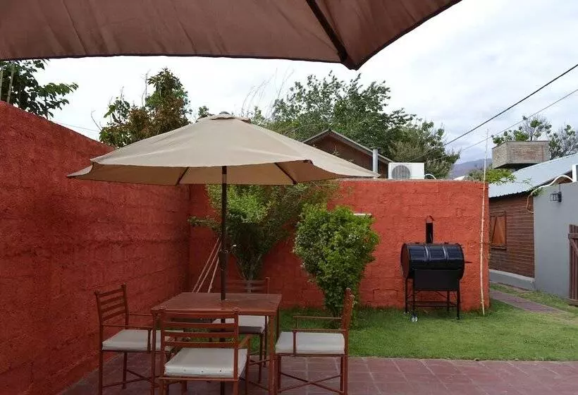 Hotelli Cabañas Y Hostal Las Marias