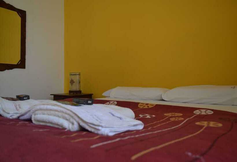 Otel Cabañas Y Hostal Las Marias