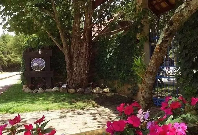 ホテル Canto Da Lua Chalés E Apiário