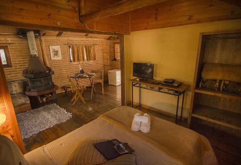 ホテル Canto Da Lua Chalés E Apiário