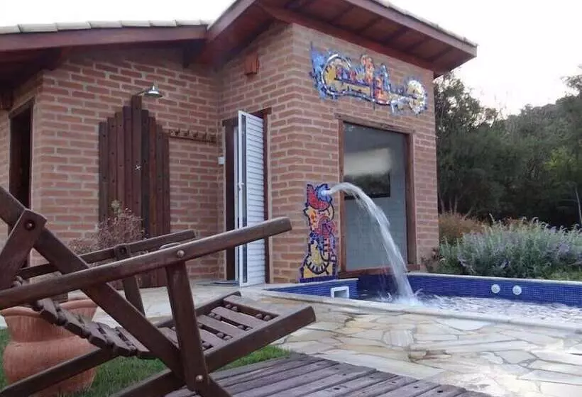 ホテル Canto Da Lua Chalés E Apiário