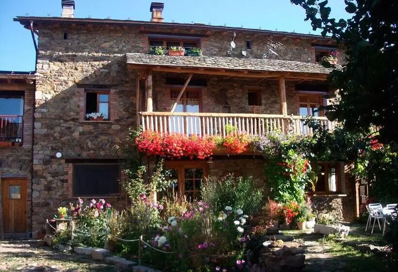 ホテル Hostal D éller