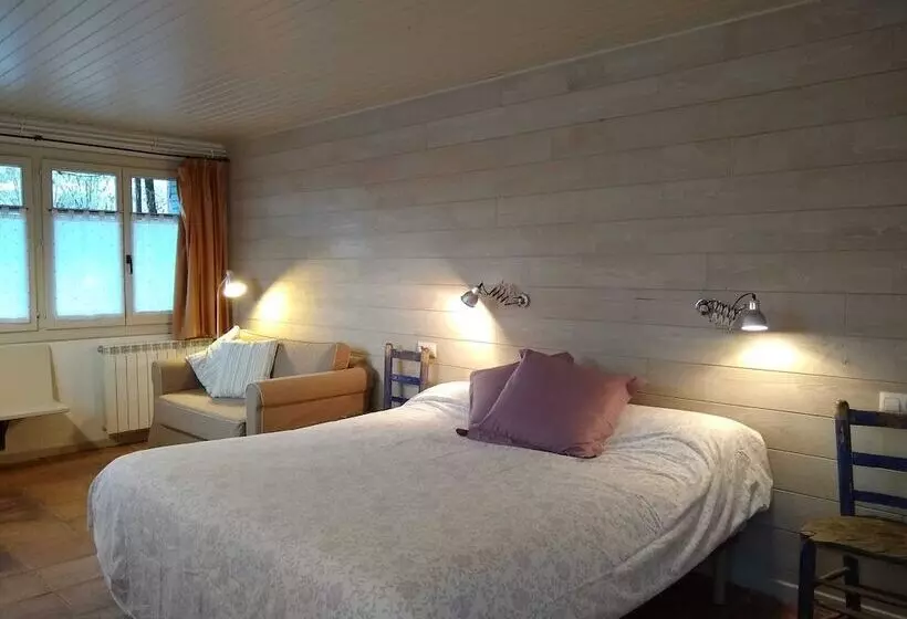 ホテル Hostal D éller