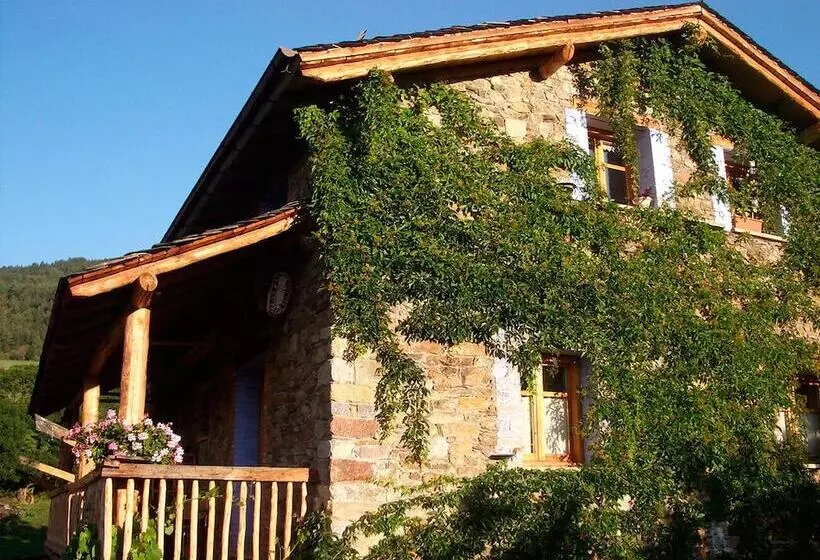 ホテル Hostal D éller