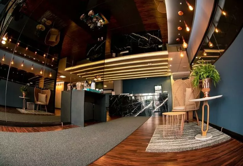 Hotelli Jockey Class