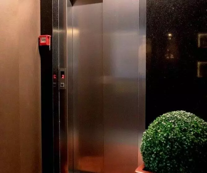 Hotelli Jockey Class