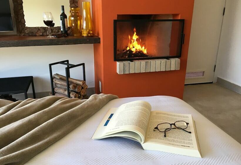 ホテル Latitude Lodge