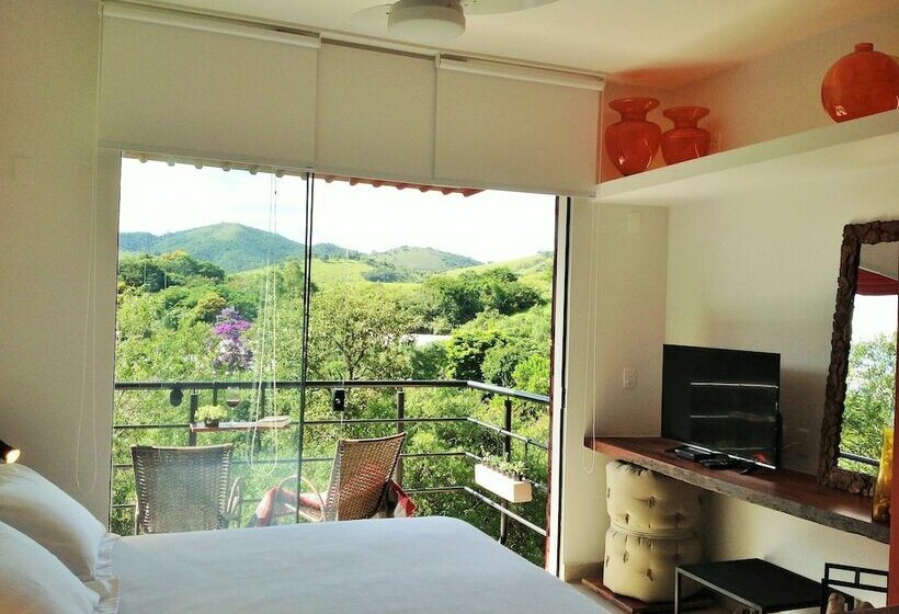 Hotel Latitude Lodge