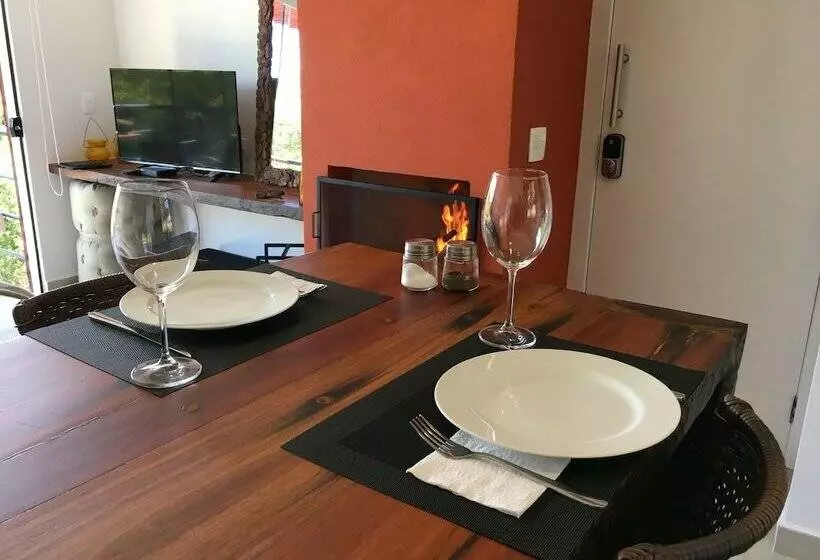 ホテル Latitude Lodge