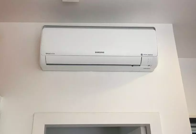 ホテル Latitude Lodge