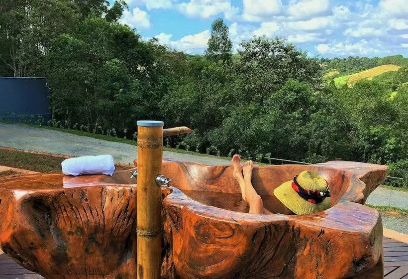 ホテル Latitude Lodge