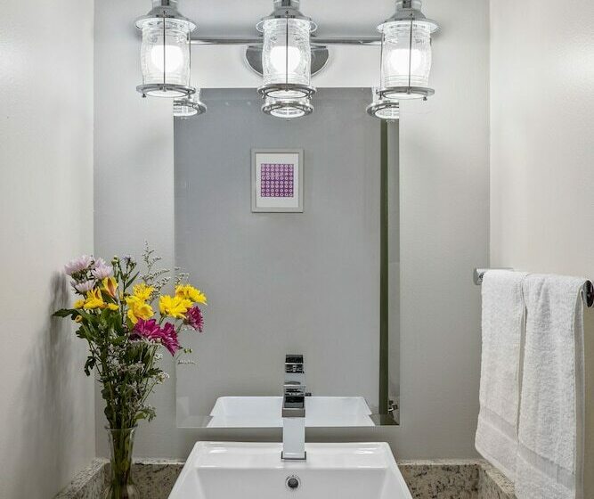 Hotel The Lodge At Mount Snow