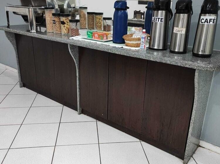 فندق Portal Parque