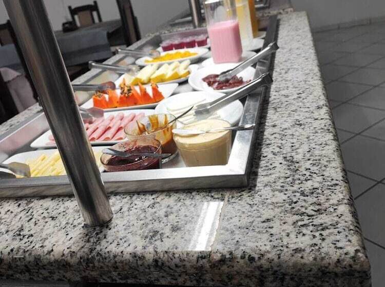 فندق Portal Parque