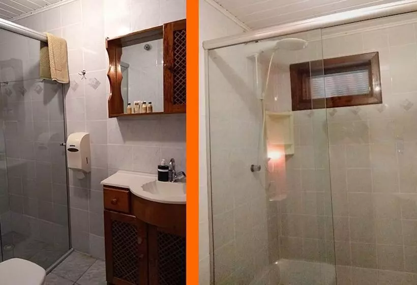 Hotelli Pousada Enseada Das Conchas