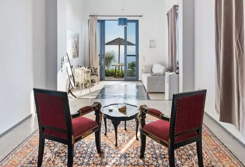 ホテル Serenity Boutique Suites