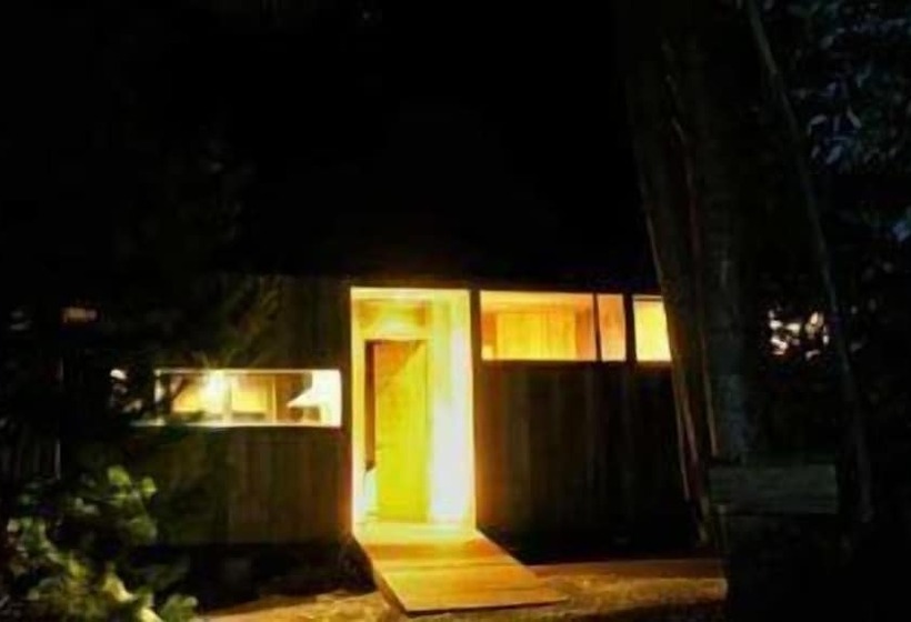 هتل Surf Lodge Punta De Lobos