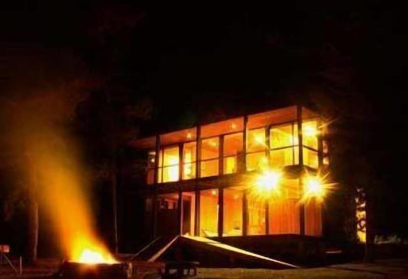 هتل Surf Lodge Punta De Lobos