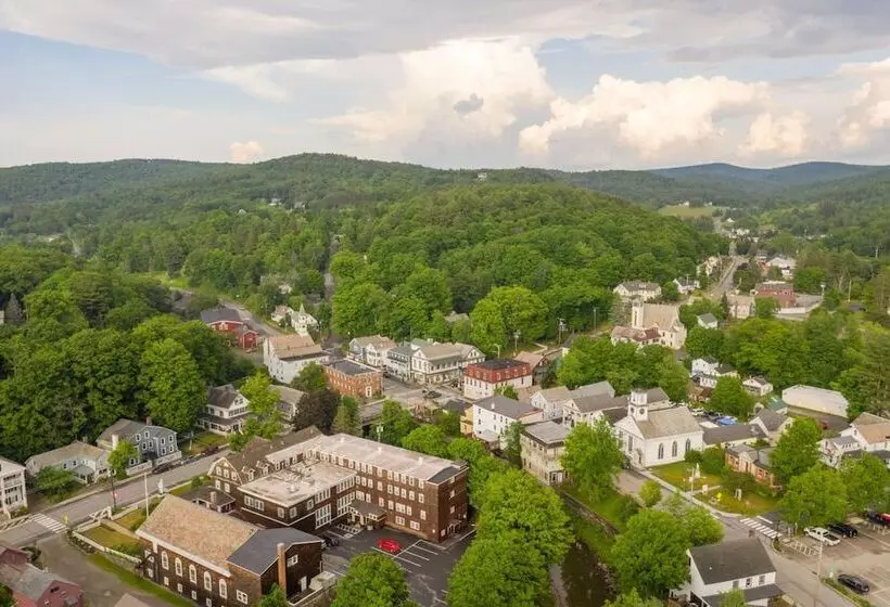Hotelli The Lodge At Mount Snow