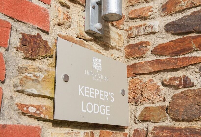 Keepers Lodge, Hillfield Village