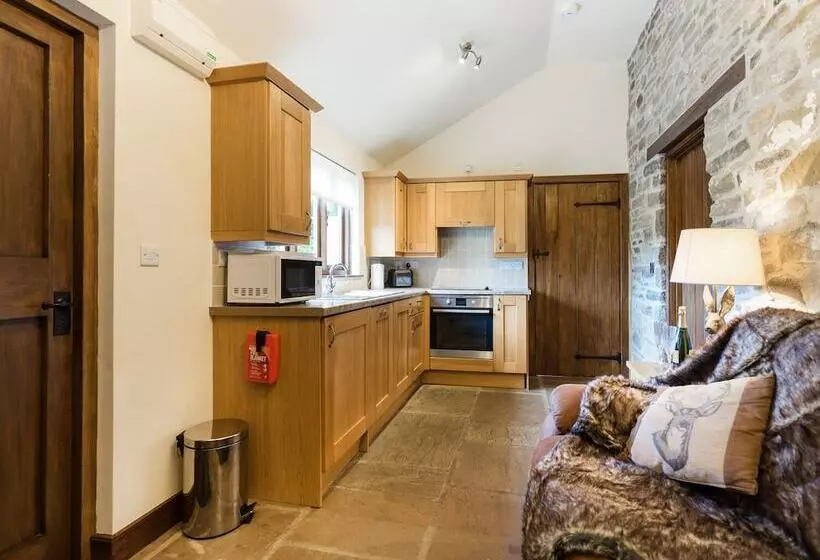 Latimer Lodge