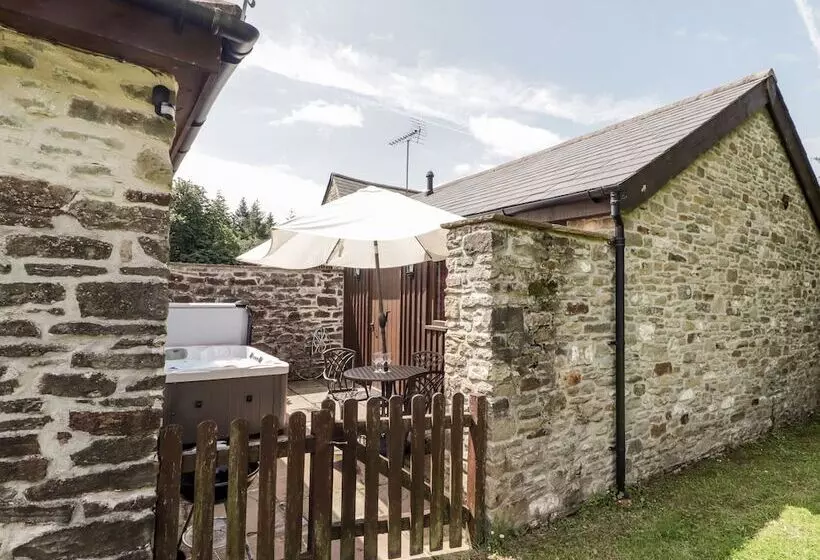 Latimer Lodge