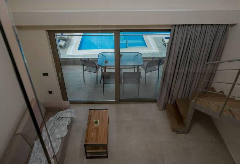 Mystique Luxury Suites & Maisonettes