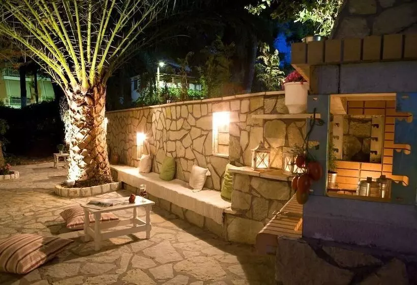 پانسیون Isalos