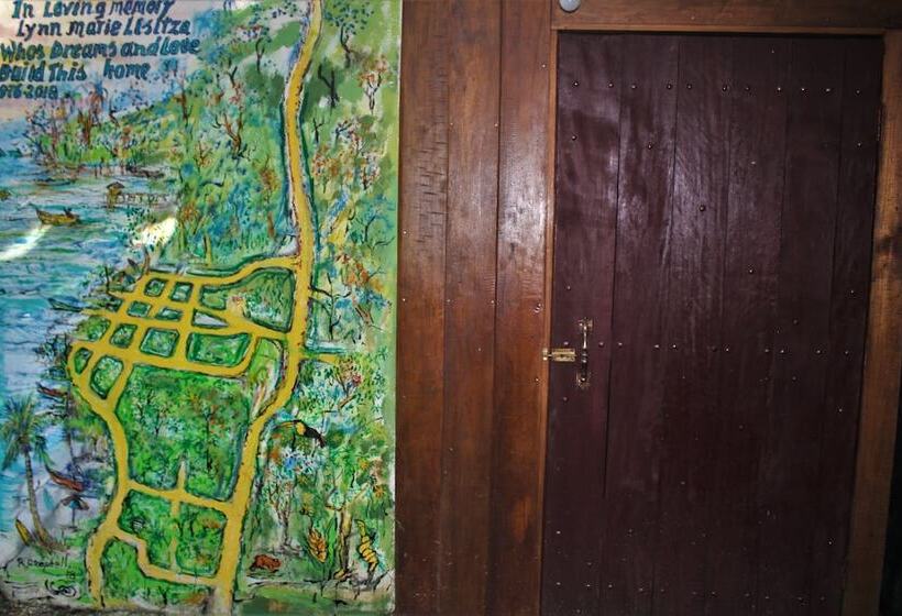 پانسیون The Hideout