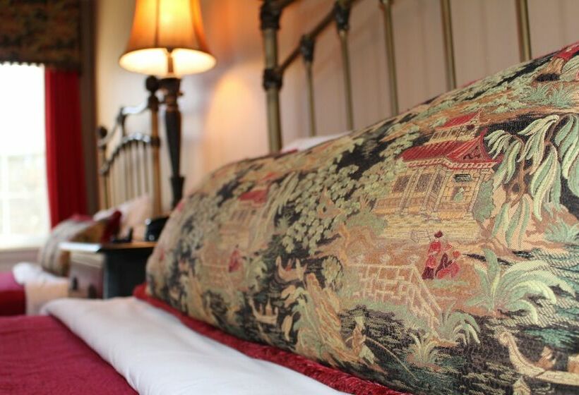 Providence Manor House Bed & Breakfast