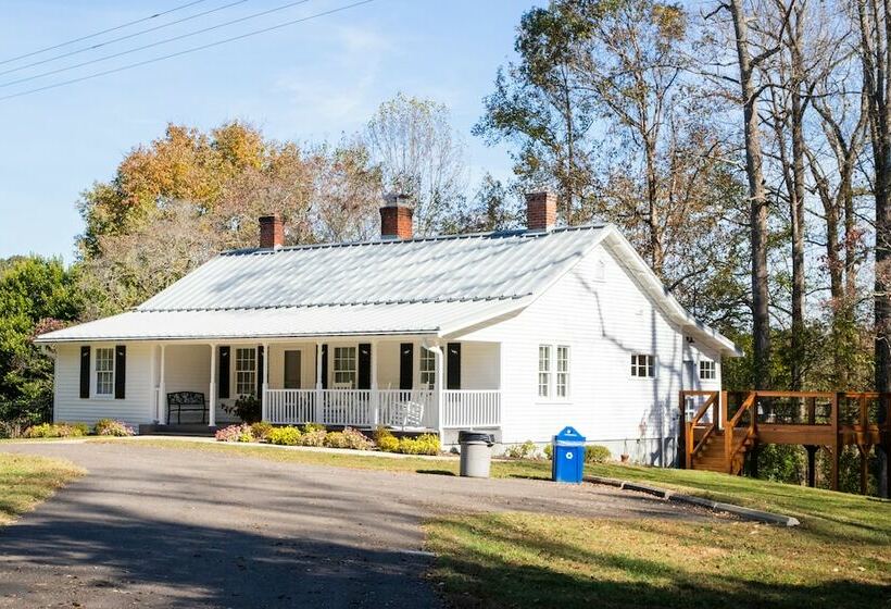 Providence Manor House Bed & Breakfast