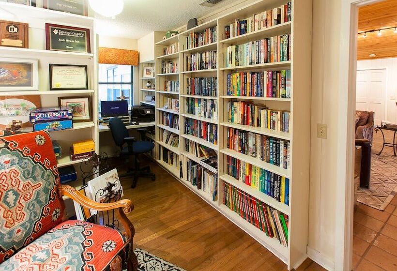 مبيت وإفطار Blair House Inn