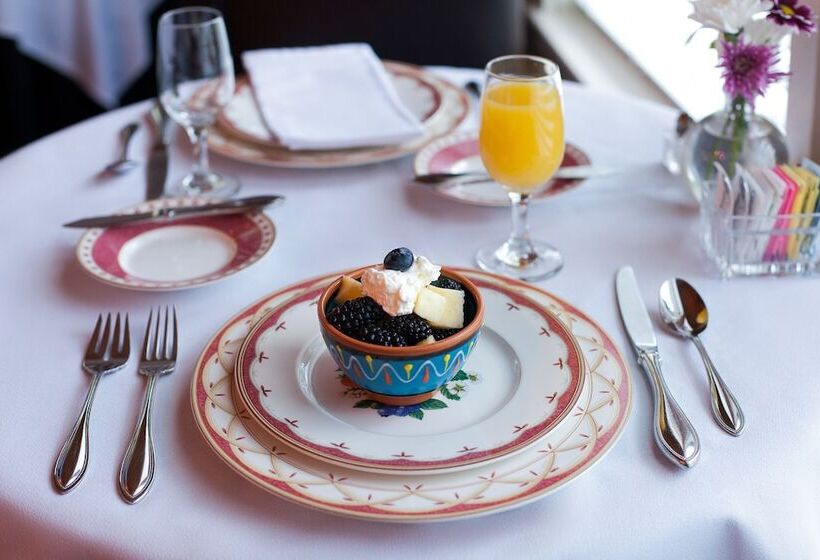 مبيت وإفطار Blair House Inn