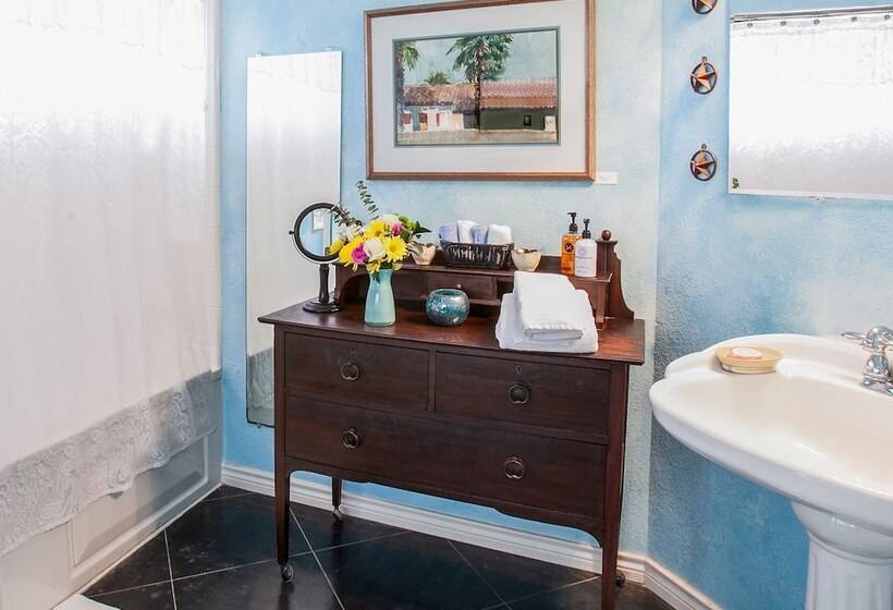 مبيت وإفطار Blair House Inn