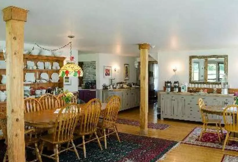 Aamiaismajoitus (B&B) Lareau Farm Inn