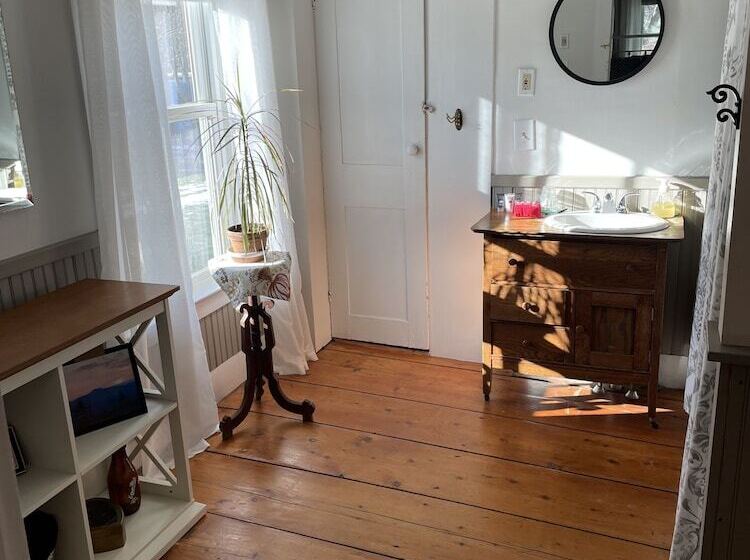 Bed and Breakfast Lareau Farm Inn