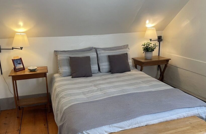 Bed and Breakfast Lareau Farm Inn