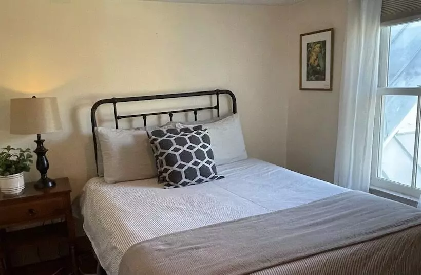 Aamiaismajoitus (B&B) Lareau Farm Inn